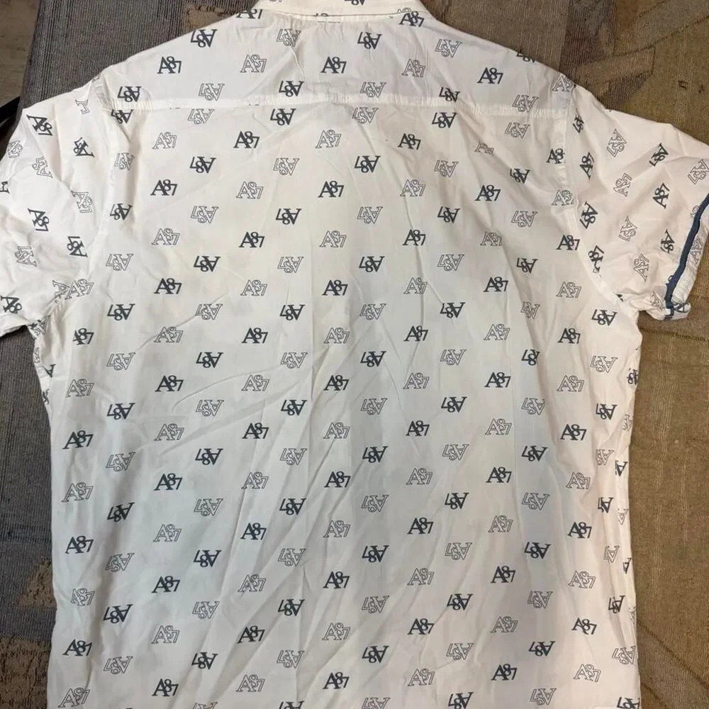 Aeropostale white button